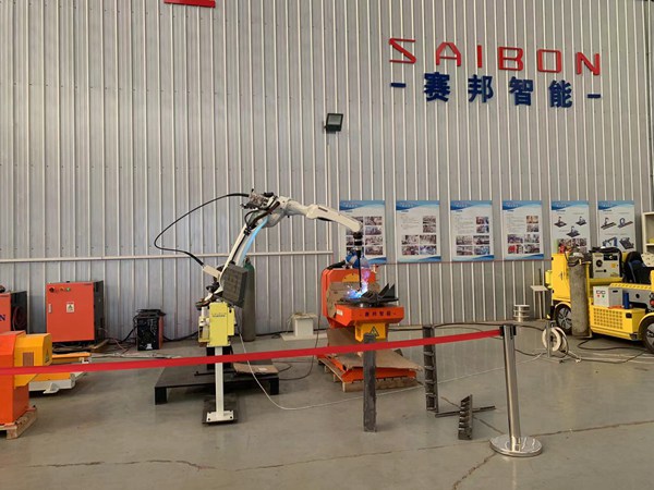 焊接機器人廠家：焊接機器人操作注意事項