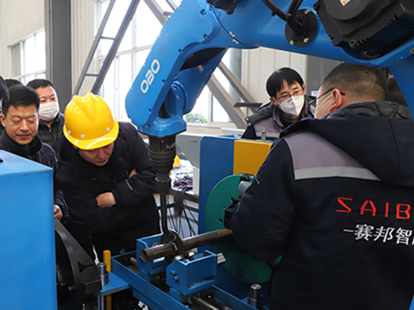 全自動激光焊接機器人介紹 全自動激光焊接機器人介紹