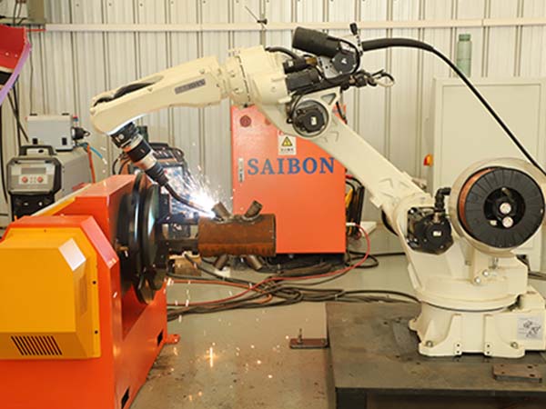 自動焊接機器人幫工廠提供60%工作效率 自動焊接機器人幫工廠提高工作效率